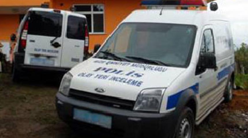 &Ouml;ğretmen, eşi ve 3 &ccedil;ocuğunu &ouml;ld&uuml;rd&uuml;