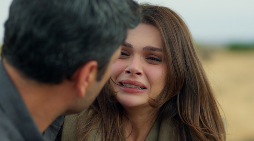 Uzak Şehir 70. Bölüm 2. fragmanı: Cihan nişanlanıyor, Alya fenalaşıyor