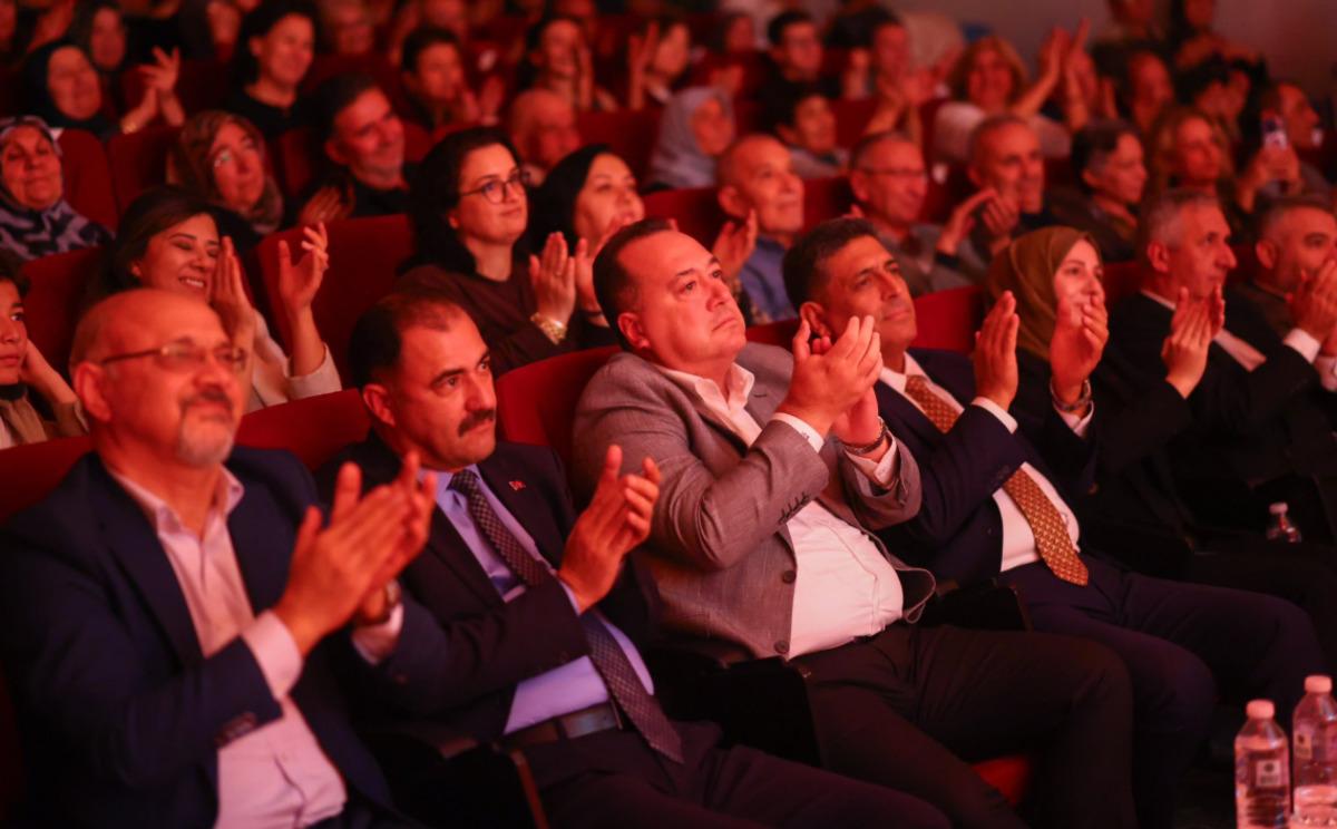 Manisa AK Parti ye mi ge&ccedil;iyor? İddialar sonrası Besim Dutlulu dan a&ccedil;ıklama 2