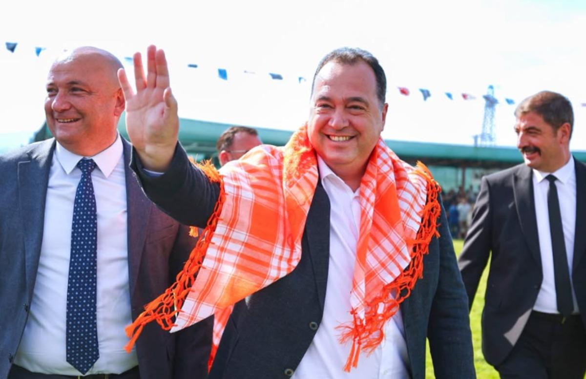 Manisa AK Parti ye mi ge&ccedil;iyor? İddialar sonrası Besim Dutlulu dan a&ccedil;ıklama 1