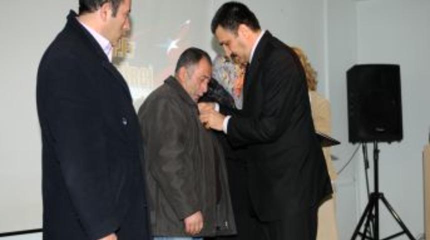 Mamaklı şehidin ailesine Devlet &Ouml;v&uuml;n&ccedil; Madalyası verildi