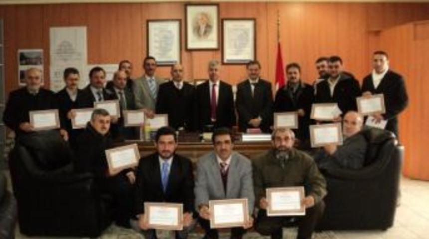 &lsquo;Y&uuml;z y&uuml;ze vaaz&rsquo; kursiyerleri sertifikalarını aldı