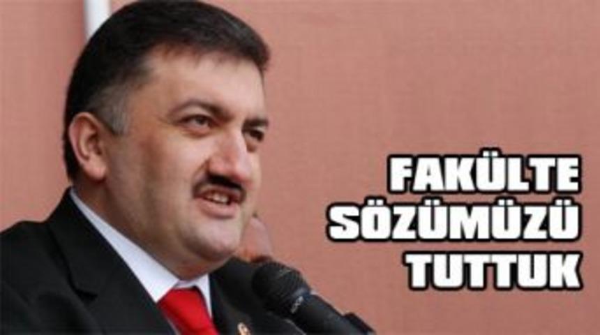 Karal, Pazar'da fak&uuml;lte s&ouml;z&uuml;m&uuml;z&uuml; tuttuk