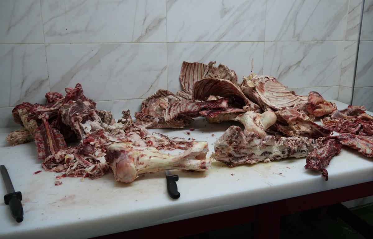 15 ton bozulmuş et piyasaya s&uuml;r&uuml;lmeden yakalandı!  Sabun  savunması pes dedirtti 3