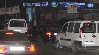 Müzikholde kanlı gece