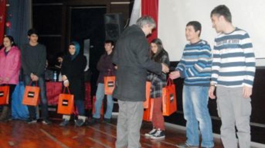 Serhat Dershaneleri, T&uuml;rkiye birincisini arabayla &ouml;d&uuml;llendirecek