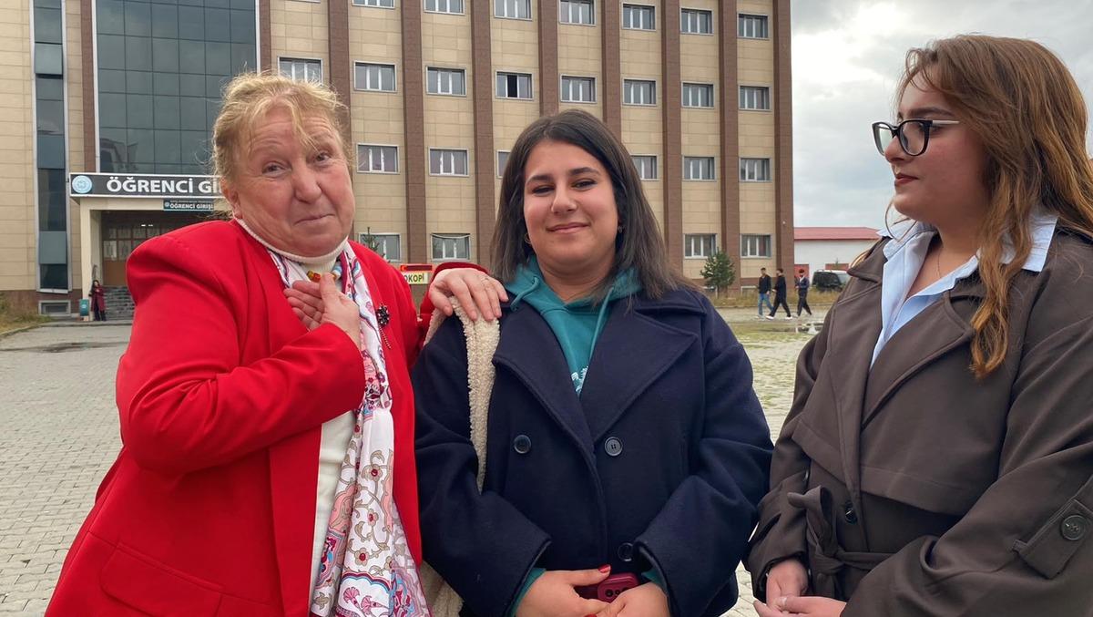2 çocuk, 3 torun sahibi! 69 yaşında üniversiteyi bitirdi, 71 yaşında yüksek lisansa başladı 3