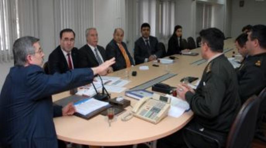 Afyon'da 46 bin paket ka&ccedil;ak sigara ele ge&ccedil;irildi