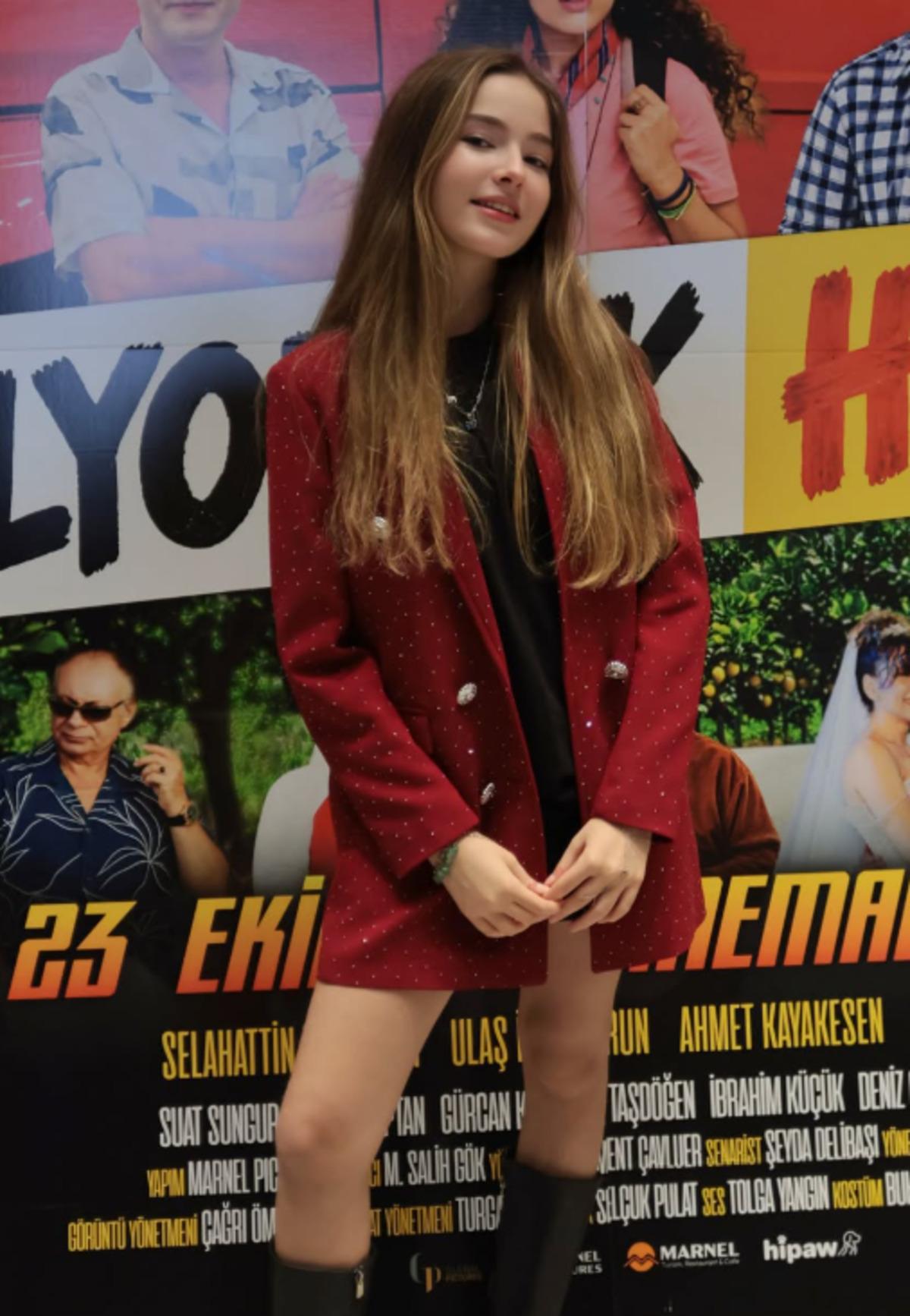 Çocuktan Al Haberi nin kutu bebek Ebrar ı galada boy gösterdi! Teklif üstüne teklif alıyor 4