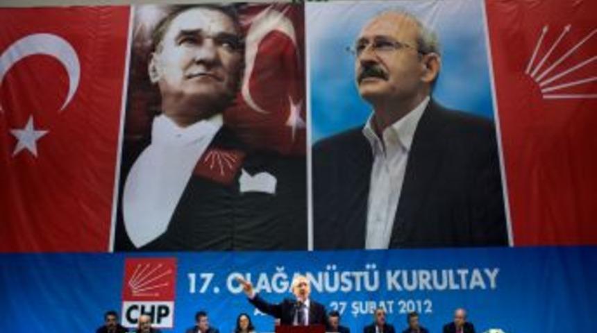 CHP kurultayında t&uuml;z&uuml;ğ&uuml;n 9 maddesinin değiştirilmesi reddedildi