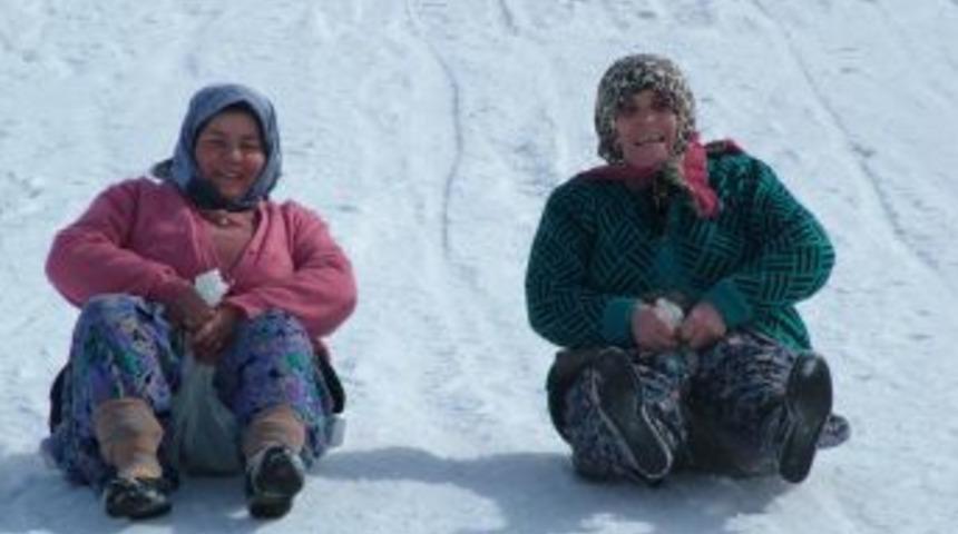 Beypazarlılar kızak şenliği ile kara doyacak