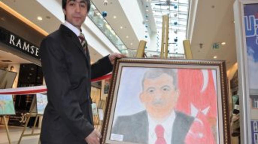 Engelli &ouml;ğrenci Başbakan&rsquo;ın Davos'ta &ccedil;ıkışını tablolaştırdı