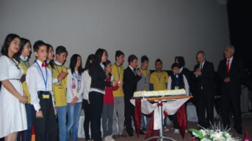 Kozan Gen&ccedil;lik Meclisi 1. yaşını kutladı