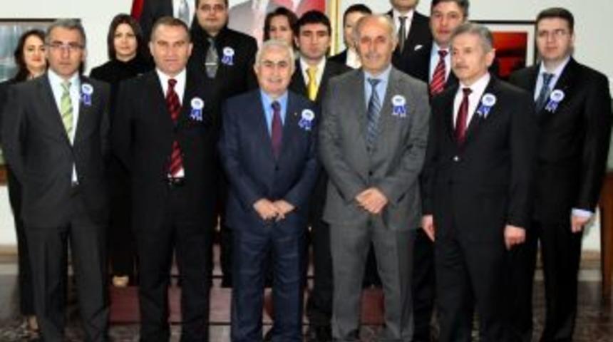 Vali Şahin: Vergi vermek insanlık g&ouml;revidir