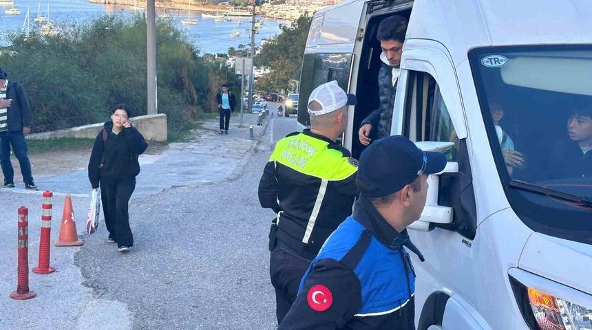 Bodrum&rsquo;da okul servislerinde sıkı denetim