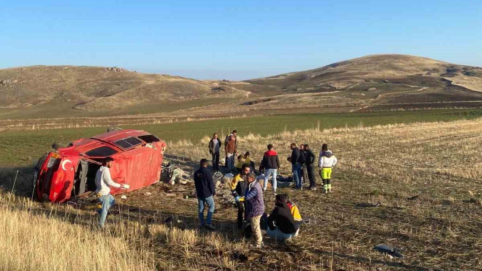Konya’da işçileri taşıyan minibüs devrildi: 6 yaralı
