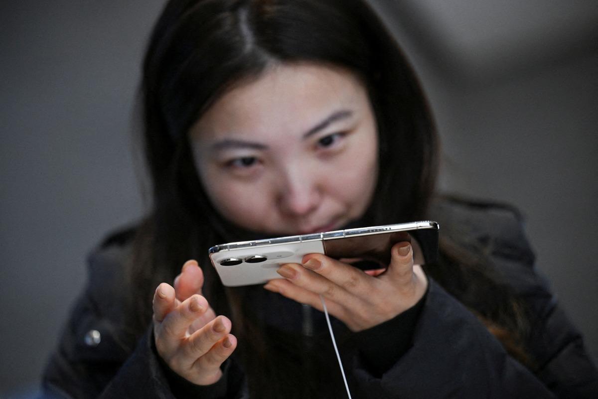 Dünyadan "iPhone Duo" manzaraları! Türkiye fiyatı 230 bin TL den başlıyor 1
