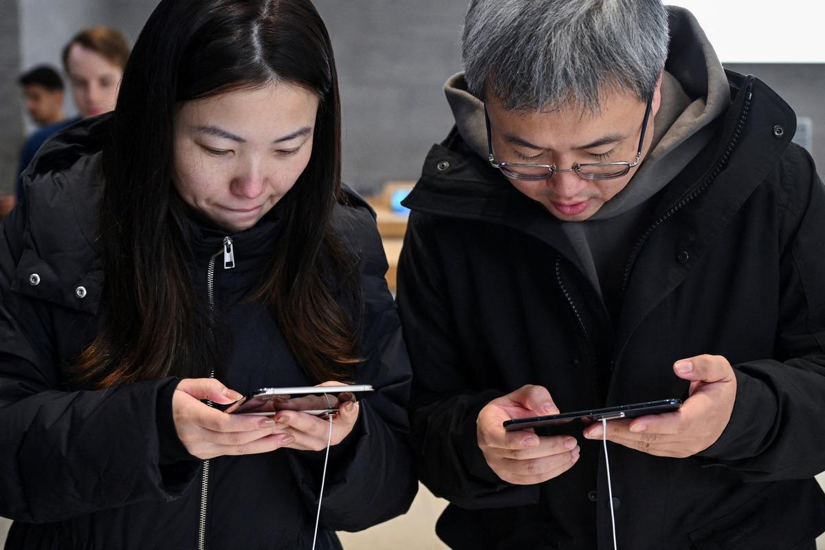 Dünyadan "iPhone Duo" manzaraları! Türkiye fiyatı 230 bin TL den başlıyor 2