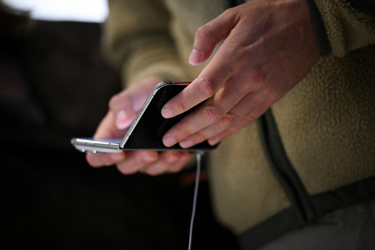 Dünyadan "iPhone Duo" manzaraları! Türkiye fiyatı 230 bin TL den başlıyor 6