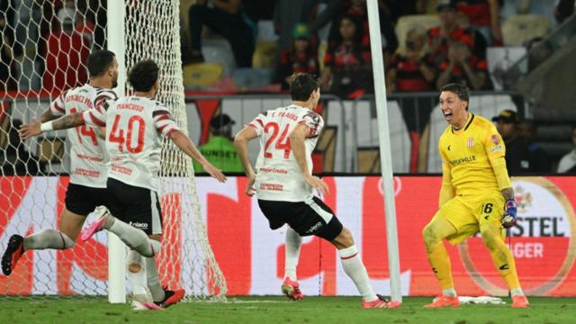 40 yaşında bunu da yaptı! Muslera'dan tarihi performans: Takımı finale böyle taşıdı