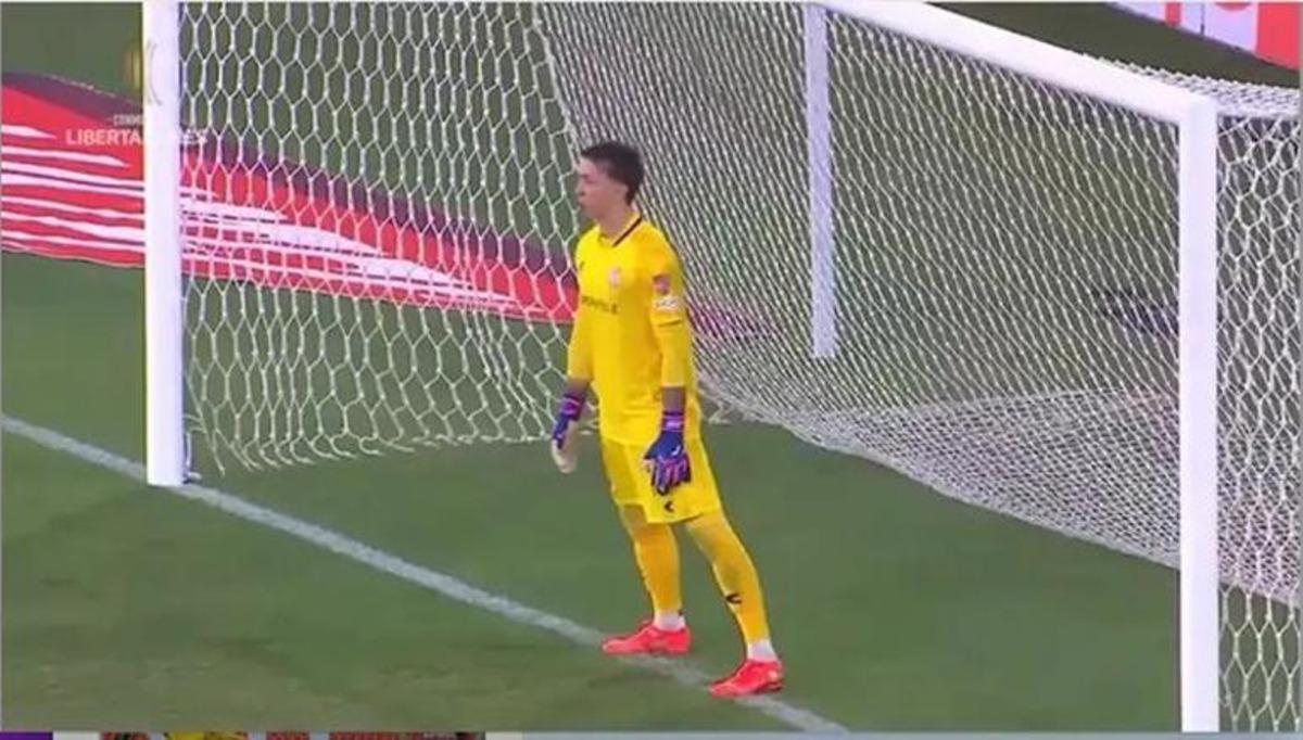 40 yaşında bunu da yaptı! Muslera dan tarihi performans: Takımı finale böyle taşıdı 2