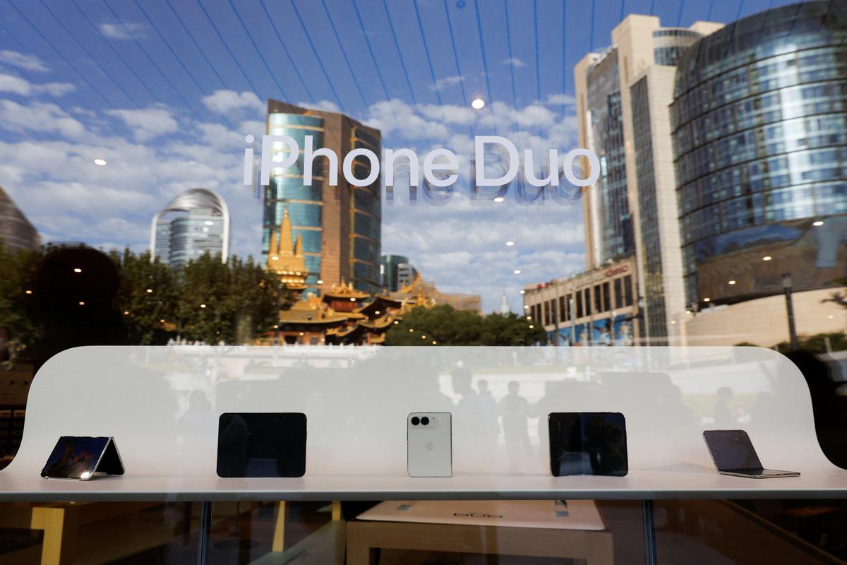 Dünyadan "iPhone Duo" manzaraları! Türkiye fiyatı 230 bin TL den başlıyor 19
