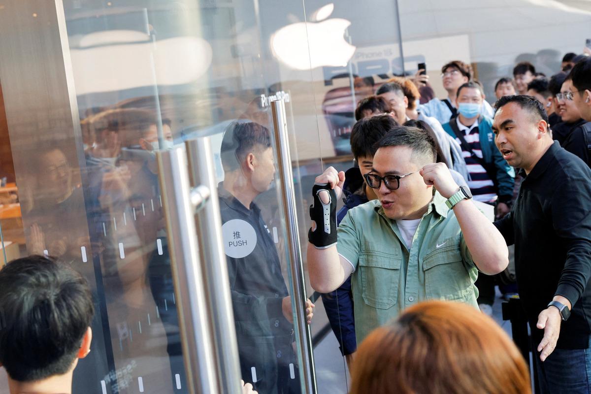 Dünyadan "iPhone Duo" manzaraları! Türkiye fiyatı 230 bin TL den başlıyor 20
