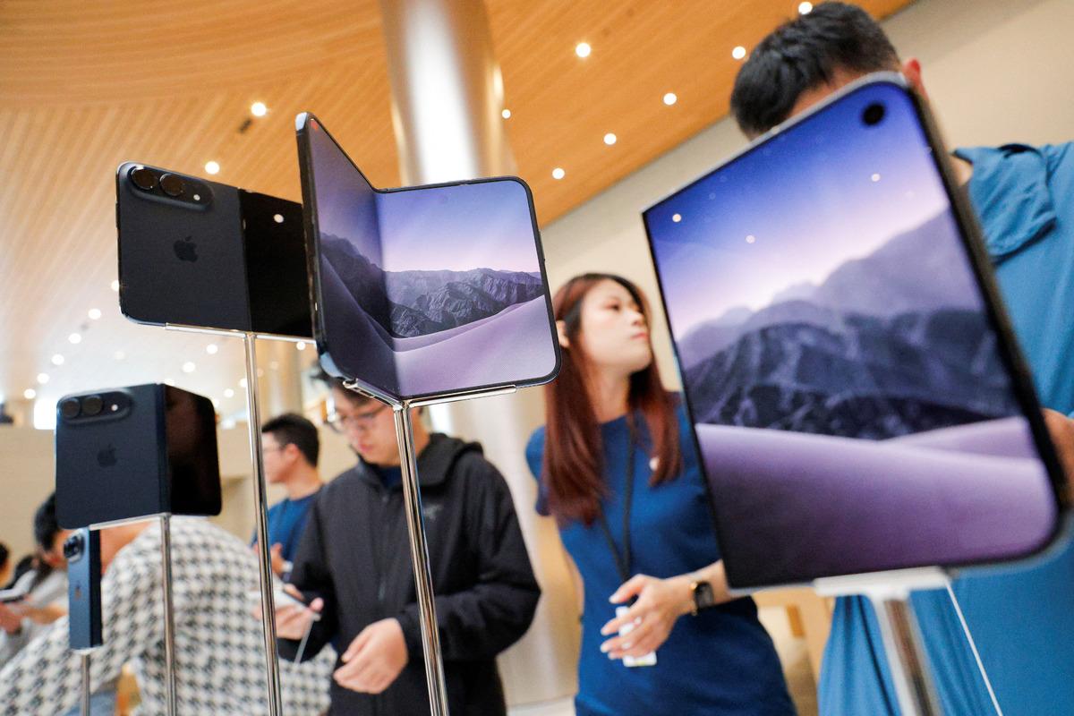 Dünyadan "iPhone Duo" manzaraları! Türkiye fiyatı 230 bin TL den başlıyor 22