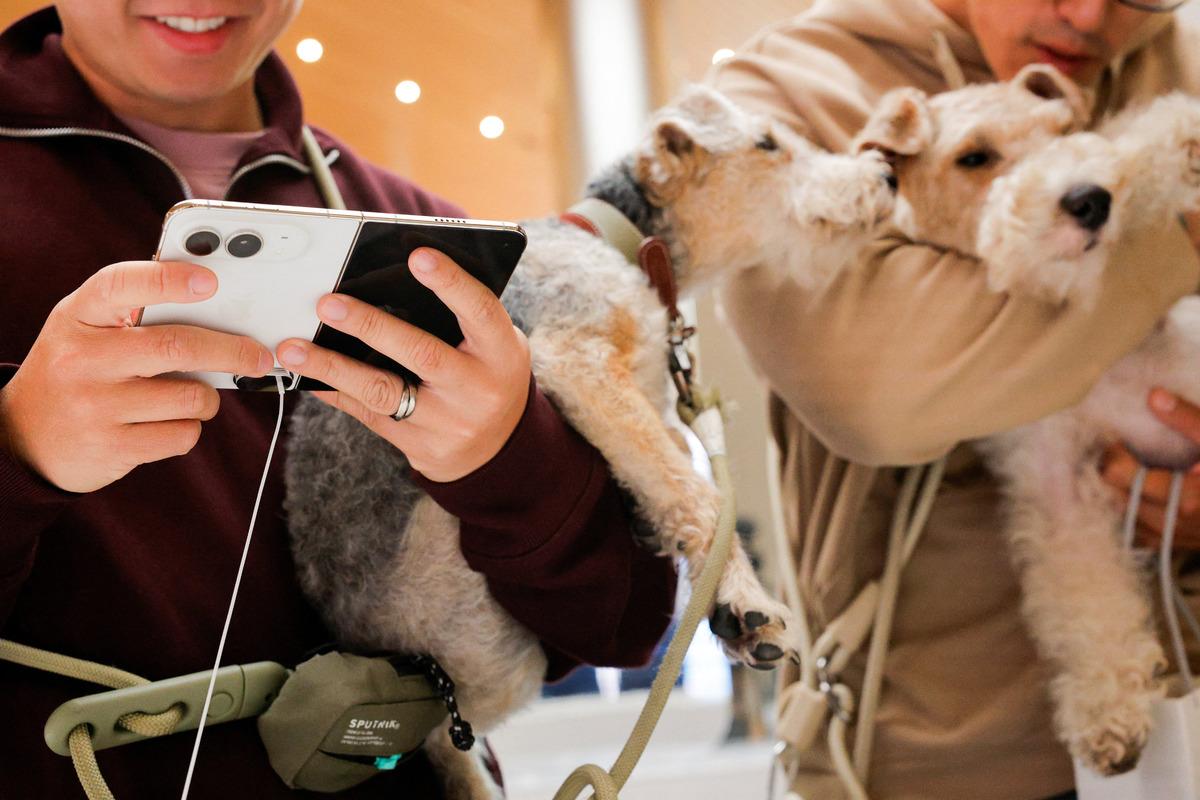 Dünyadan "iPhone Duo" manzaraları! Türkiye fiyatı 230 bin TL den başlıyor 24