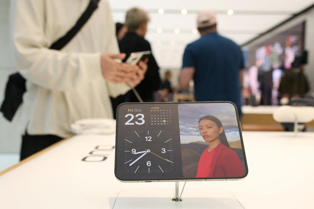 Dünyadan "iPhone Duo" manzaraları! Türkiye fiyatı 230 bin TL den başlıyor 28