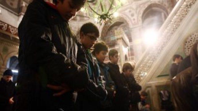 üsküdar valide-i atik caminde de mevild-i şerif