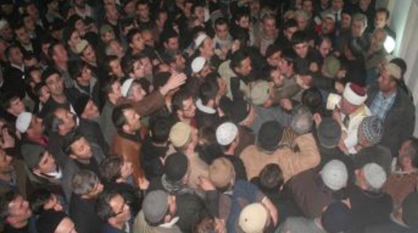 Sakalı Şerif Mevlit Kandili'nde ziyarete açıldı