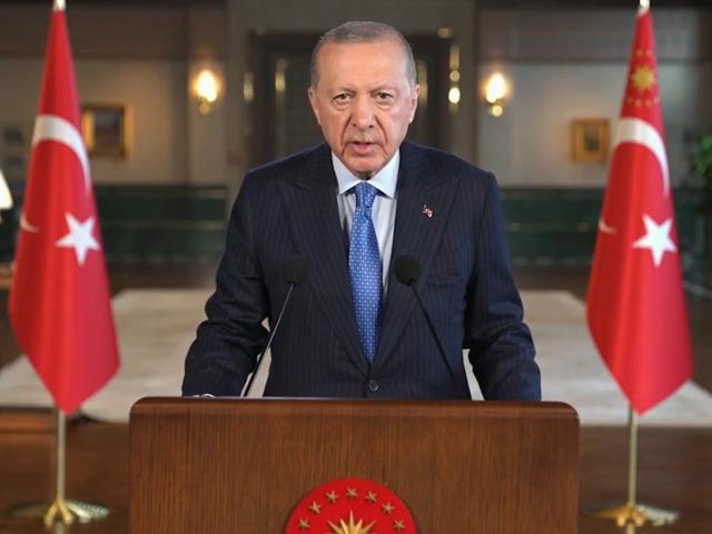 Cumhurbaşkanı Erdoğan: "Barışa giden yolu a&ccedil;manın gayretindeyiz"