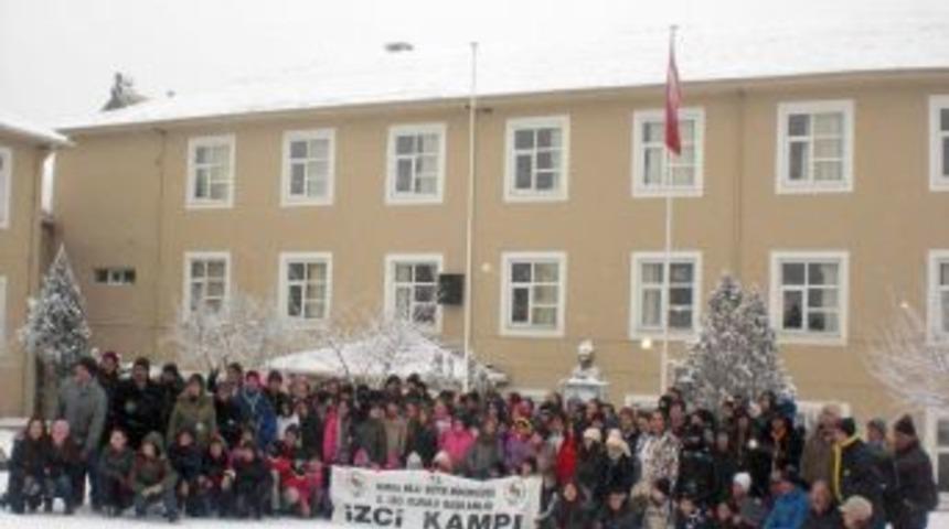 &lsquo;Kar Adam&rsquo; 2012 Mahalli İzci Kış Kampı tamamlandı