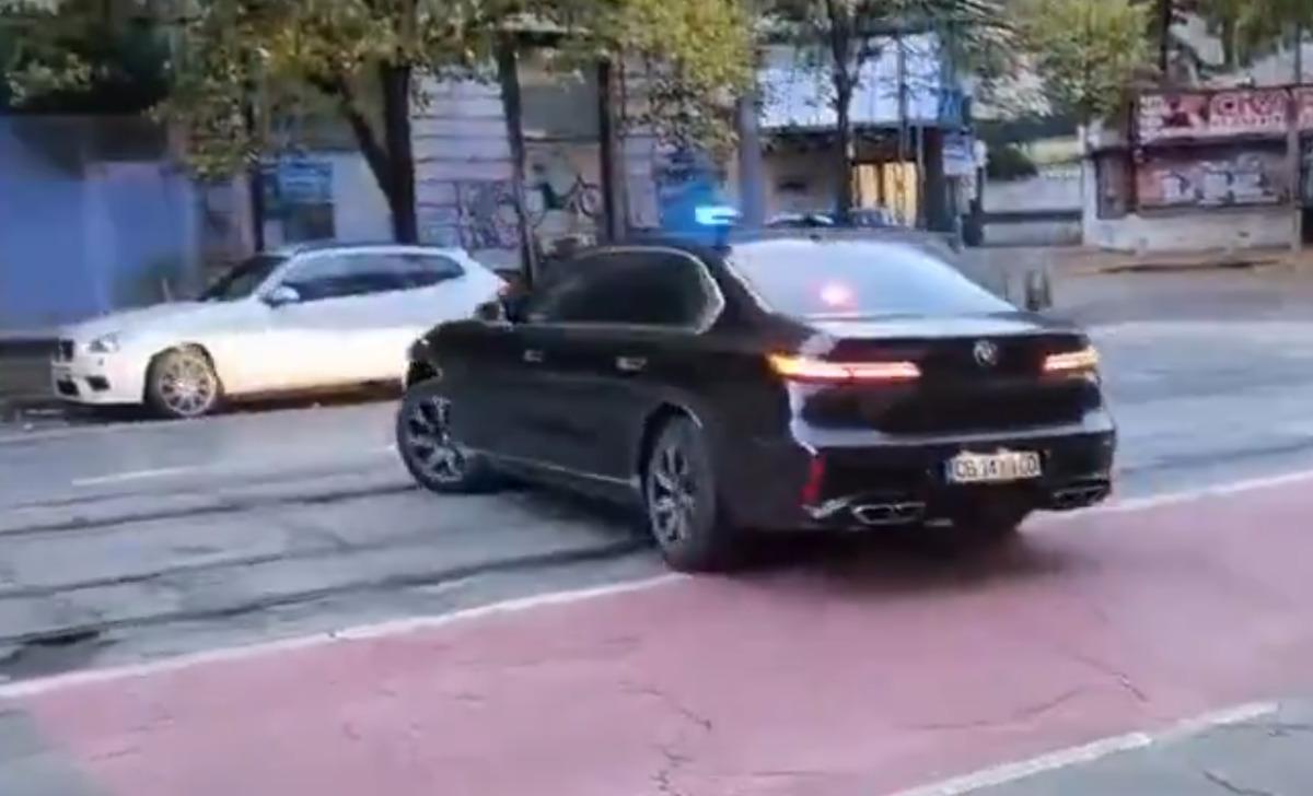 Bulgaristan’da olay görüntüler! Soru sormak isteyen gazeteciyi müdahalesiyle bayılttı 3