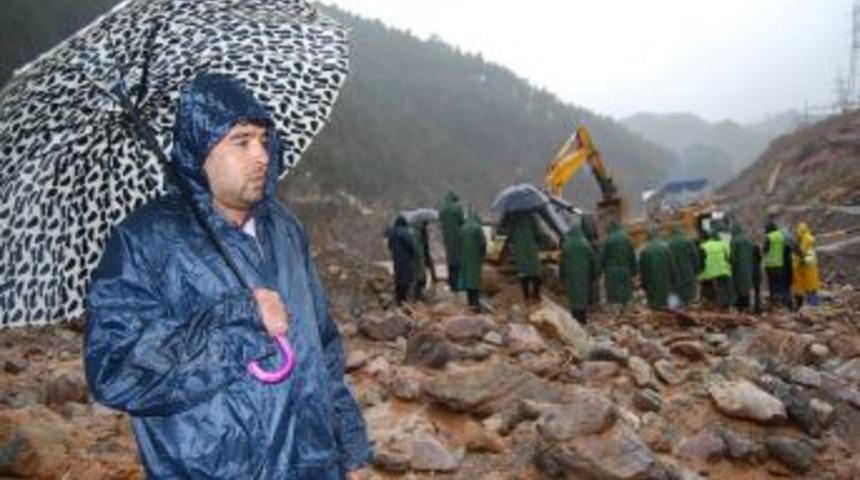 Kozan'daki kayıp yakınları cenazelerine kavuşmak istiyor