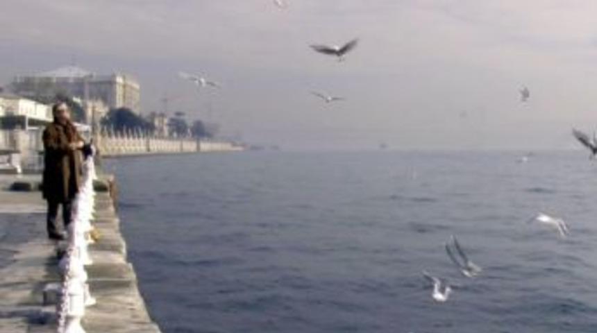 İstanbul&rsquo;a bahardan kalan g&uuml;n&uuml; yaşıyor