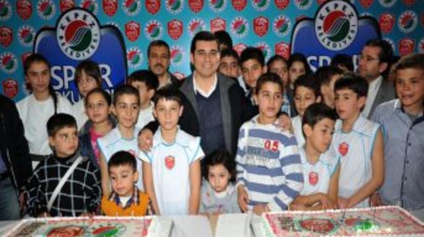 Kepez Spor Okulu&rsquo;nda 42 &ouml;ğrenci i&ccedil;in yaş g&uuml;n&uuml; t&ouml;reni d&uuml;zenlendi