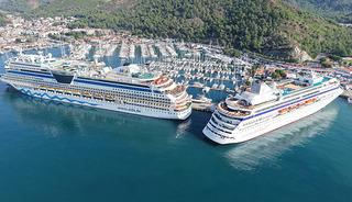 Marmaris'e 2 kruvaziyerle 2 bin 916 turist geldi