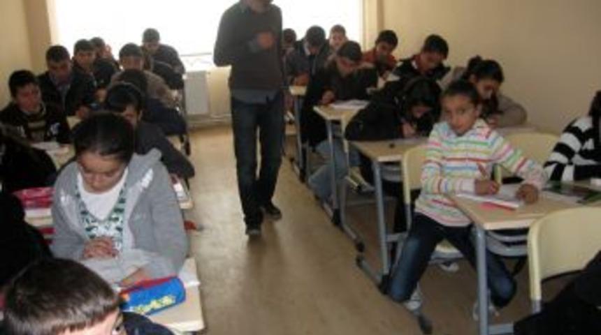 &Ouml;ğrenciler yarıyıl tatilinde hem eğlendi hem &ouml;ğrendi