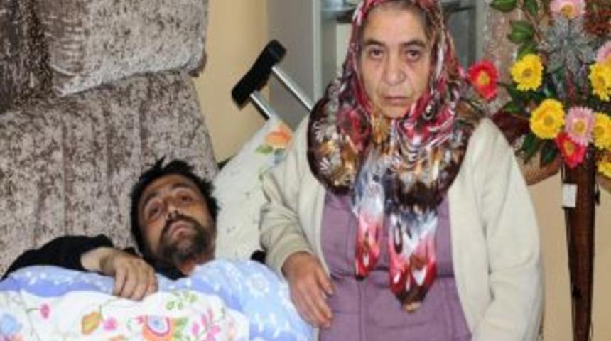 Ankara&rsquo;nın ayazında kapı dışarı edilmeyi bekleyen aile yardım bekliyor