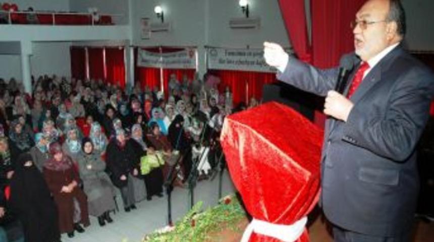 Hafızlar belgelerini t&ouml;renle aldı