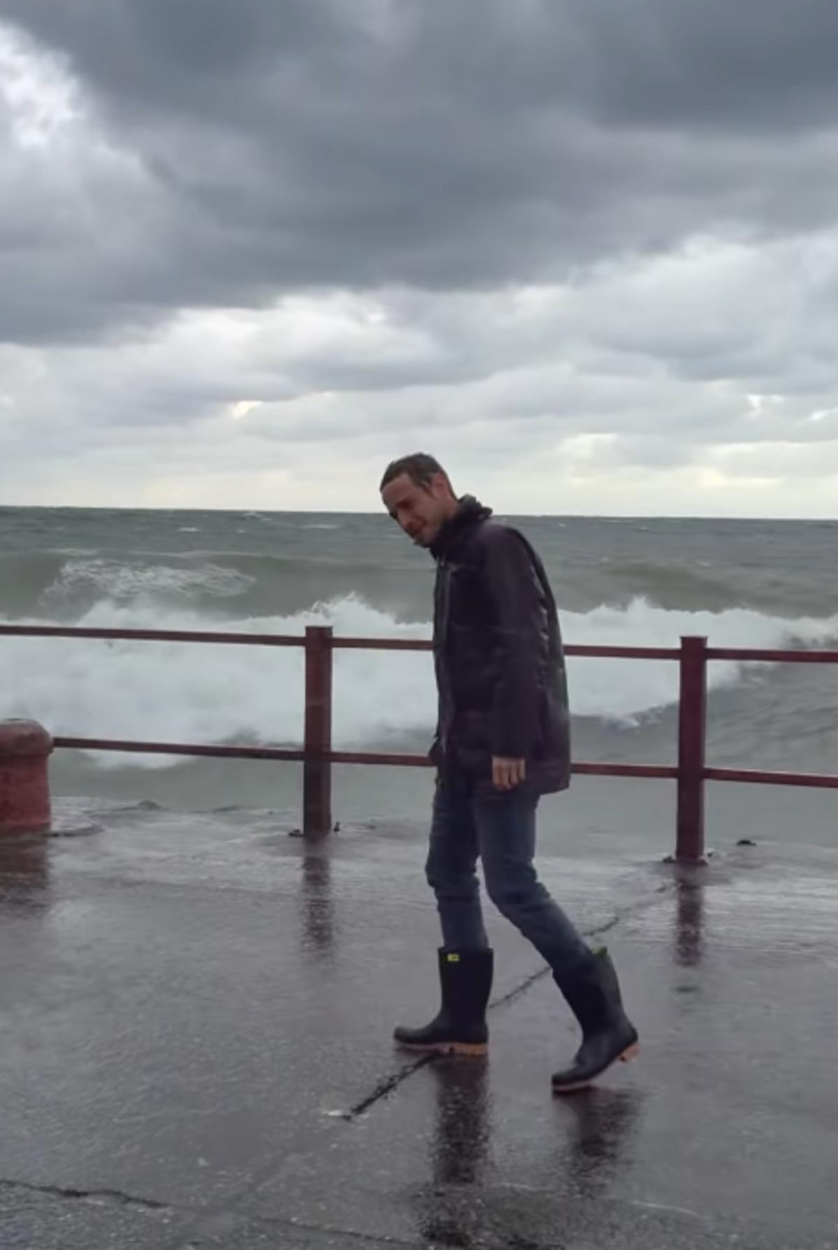 Kazım: Yarım Kalan filminden ilk fragman! Cem Yiğit Üzümoğlu rolü için 19 kilo verdi 1