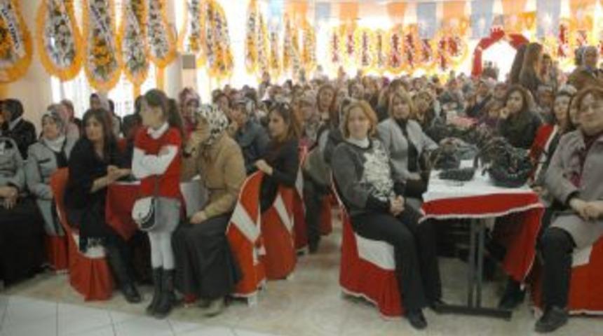 AK Parti Kadın Kolları Başkanı Yılmazer, g&uuml;ven tazeledi