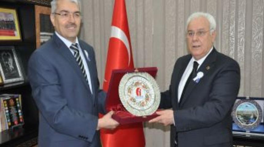 Siirt Defterdarı'ndan Vali &Ccedil;olak'a ziyaret