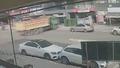 Pendik'te hafriyat kamyonunun eczaneye giri� an� kamerada! ??