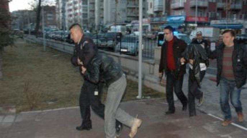 Kapka&ccedil; zanlısı liseliler: A&ccedil; kaldığımız i&ccedil;in yaptık