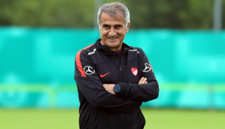 G&uuml;neş'ten milli takım a&ccedil;ıklaması: Benimle g&ouml;r&uuml;şmediler!