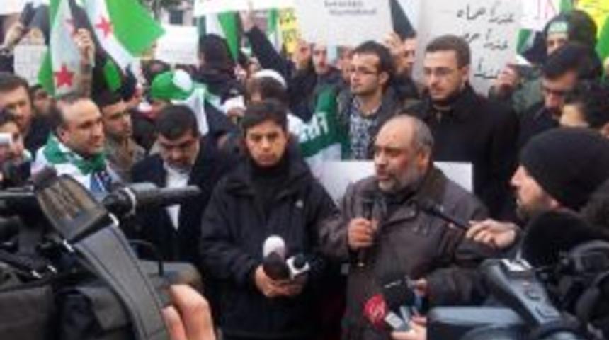 Suriye Konsolosluğu &ouml;n&uuml;nde Esed protestosu