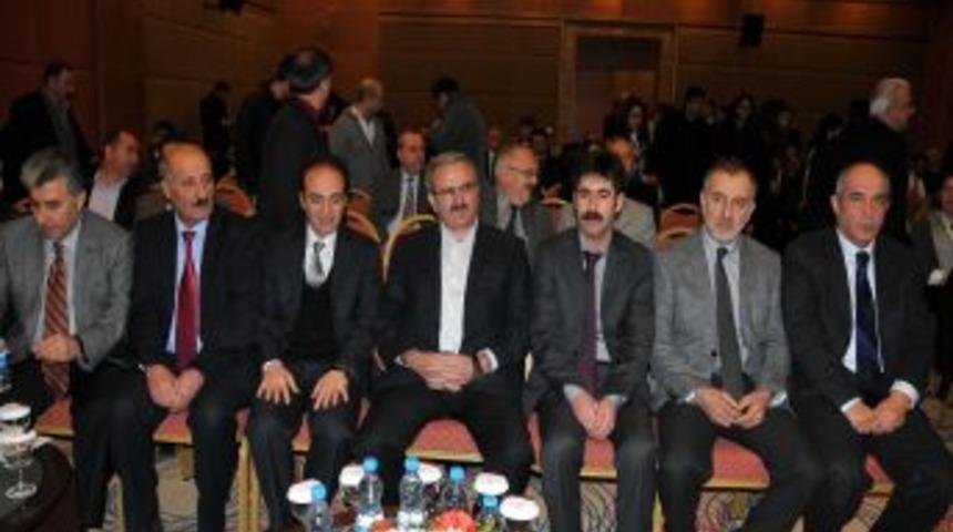 Van'ın yerel y&ouml;neticileri deprem &ccedil;alıştayında birlik mesajı verdi